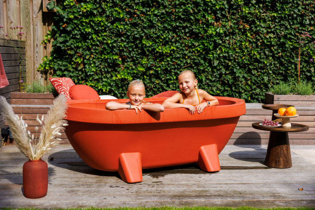 Auralis Living Gardentub terracotta spelende kinderen